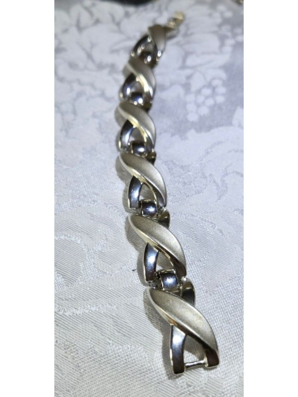 Vintage Crown Trifari Brushed Silver-Tone Metal Necklace & Bracelet Set - Picture 2 of 10